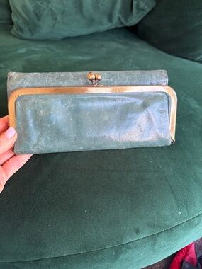 Classic Green Leather Kiss-Lock Wallet